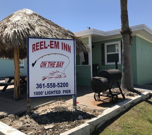 REEL??EM INN ON THE BAY