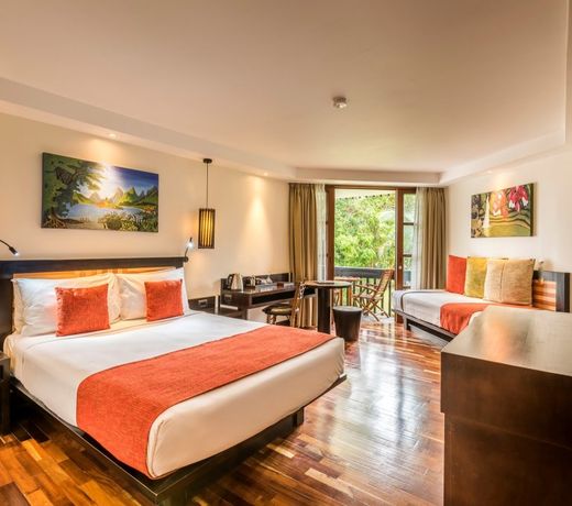 The Warwick Fiji
