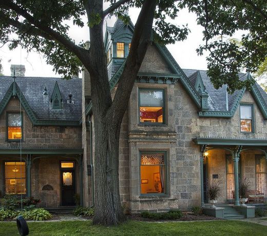 The Livingston Inn