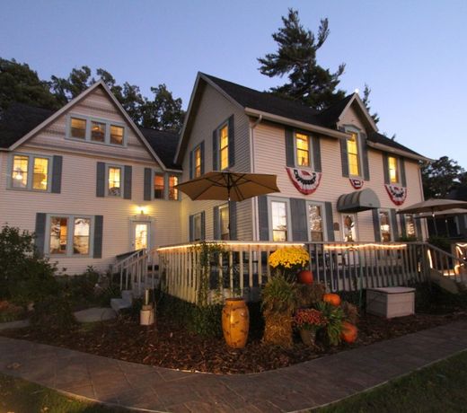 Waters View Inn