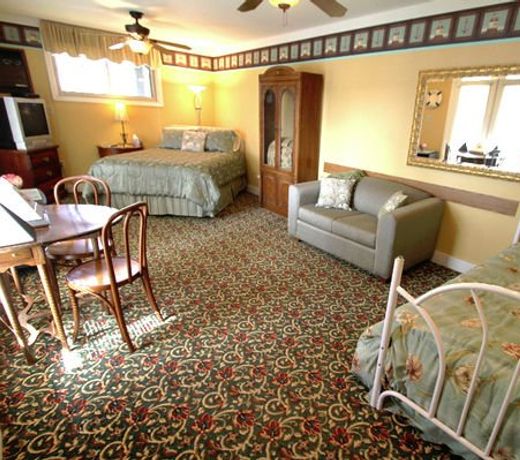 Waters View Inn