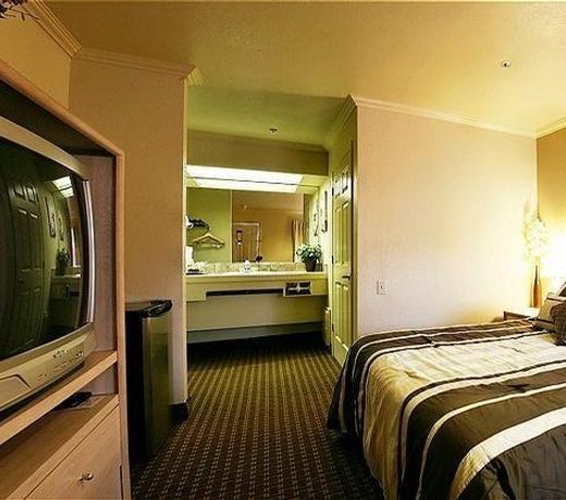 BridgePoint Inn Daly City