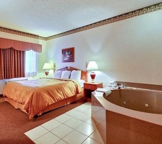 Holiday Inn Express & Suites Carmel North â Westfield, an IHG Hotel
