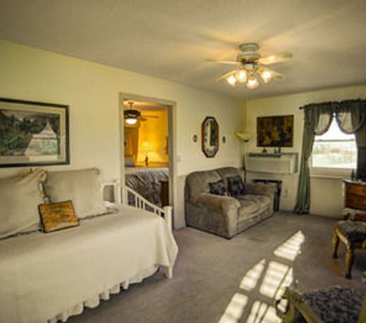 Blue Mountain Mist Country Inn