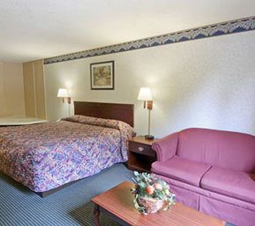 Super 8 by Wyndham Dublin