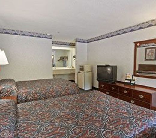Super 8 by Wyndham Dublin