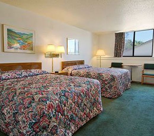 Super 8 by Wyndham Belle Fourche SD