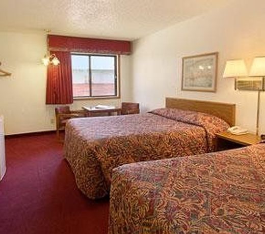 Super 8 by Wyndham Deming NM