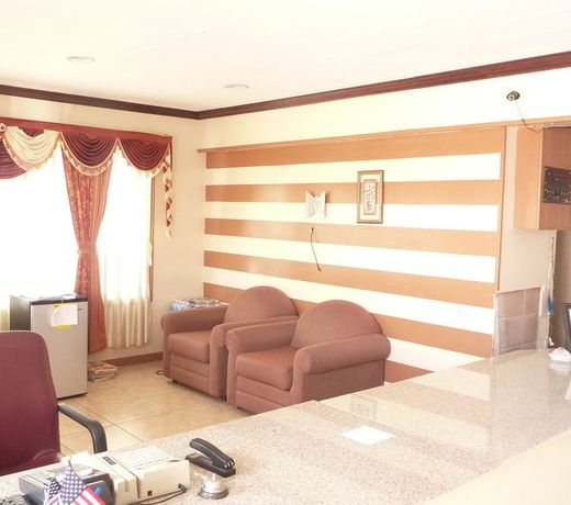 Executive Inn