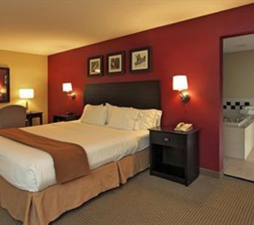 Holiday Inn Express Hotel & Suites Defiance, an IHG Hotel