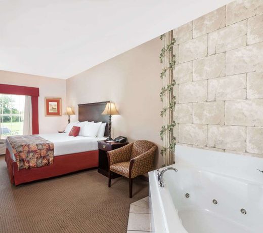 Ramada by Wyndham Shelbyville/Louisville East