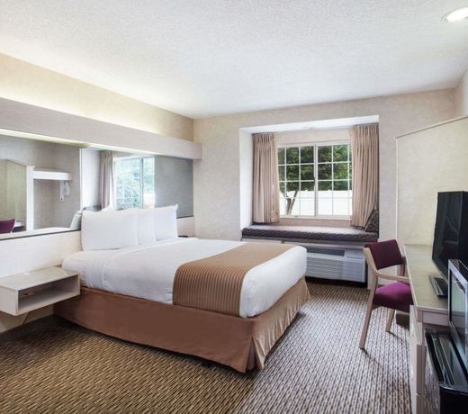 Sleep Inn & Suites