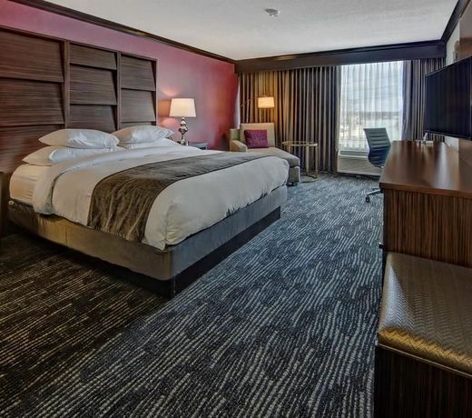 DoubleTree by Hilton Decatur Riverfront