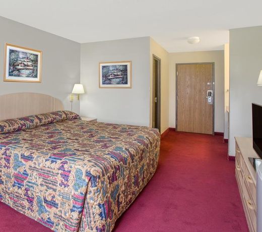 Super 8 by Wyndham Bethany MO