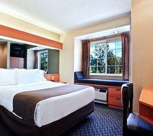 Microtel Inn & Suites by Wyndham Bethel/Danbury