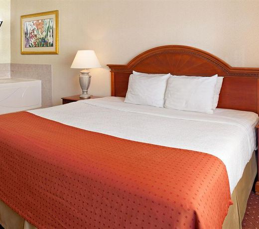 HOLIDAY INN HOTEL ' SUITES BETTENDORF