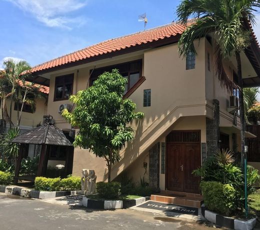 Kuta Holiday Villas