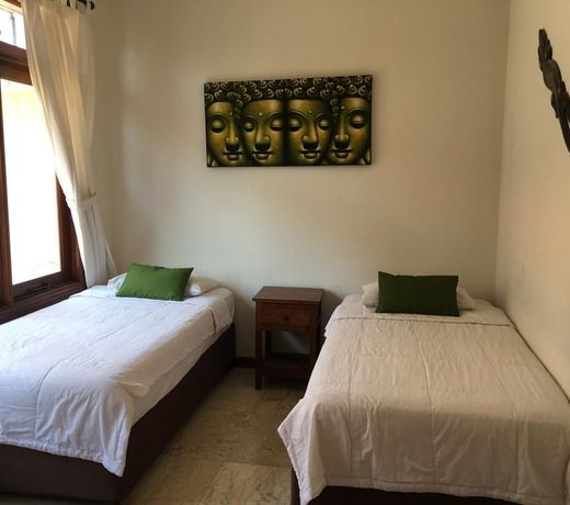 Kuta Holiday Villas