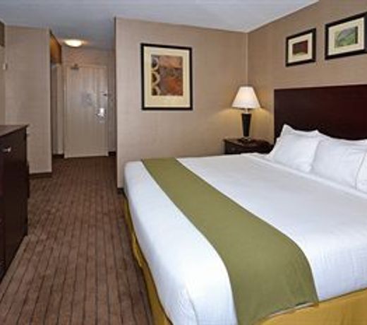 Holiday Inn Express Boston Brockton, an IHG Hotel
