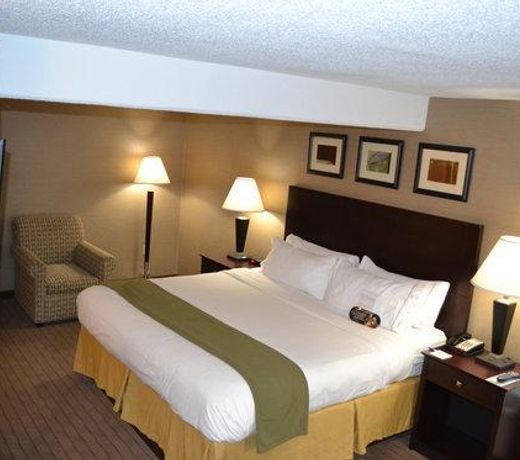 Holiday Inn Express Boston Brockton, an IHG Hotel