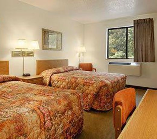 Super 8 by Wyndham Elkins