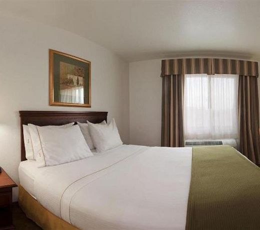 Holiday Inn Express Hotel & Suites Elkins