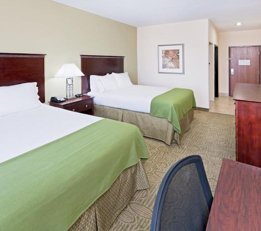 Holiday Inn Express Hotel & Suites Brownfield