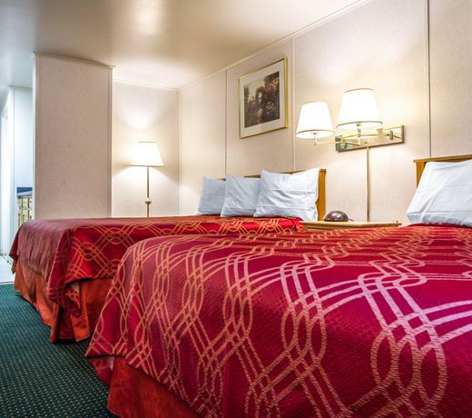 Rodeway Inn & Suites Brunswick near Hwy 1