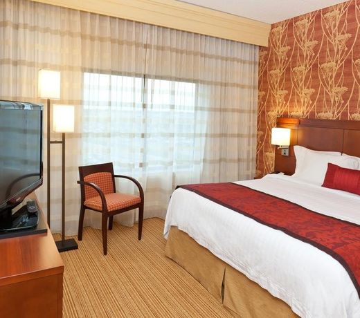 Courtyard by Marriott Buffalo Airport
