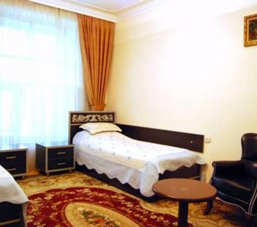 ARAZ HOTEL