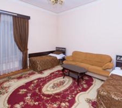 ARAZ HOTEL