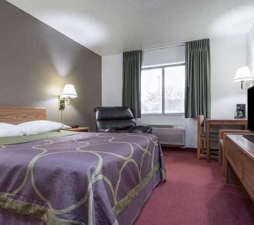 Super 8 by Wyndham Fond Du Lac