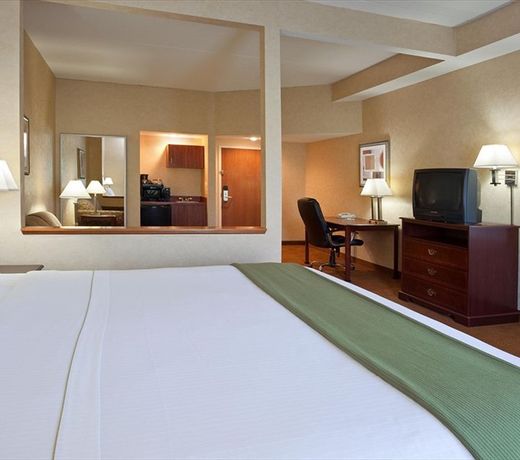 Holiday Inn Express Tiffin, an IHG Hotel