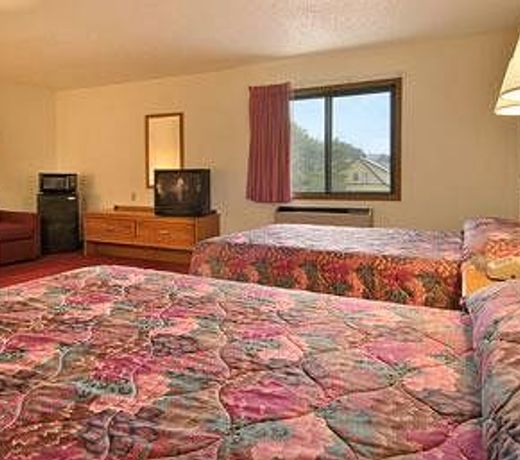 Super 8 by Wyndham Front Royal