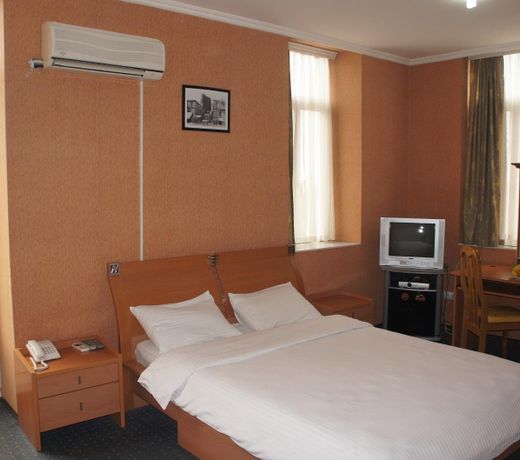 Qala Hotel
