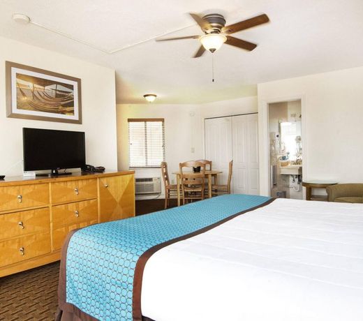 Treasure Island Ocean Club