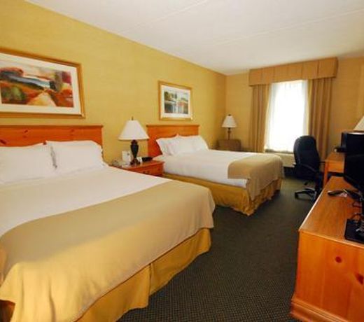 Holiday Inn Express Hotel & Suites Warrenton, an IHG Hotel