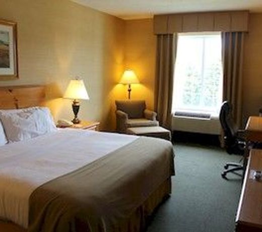 Holiday Inn Express Hotel & Suites Warrenton, an IHG Hotel