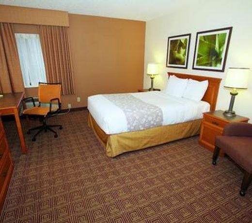 La Quinta Inn by Wyndham Milwaukee Glendale Hampton Ave