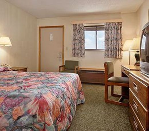 Super 8 by Wyndham Vandalia/Dayton International Airport