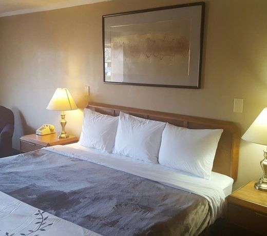 Airport Inn and Parking/Dayton International Airport