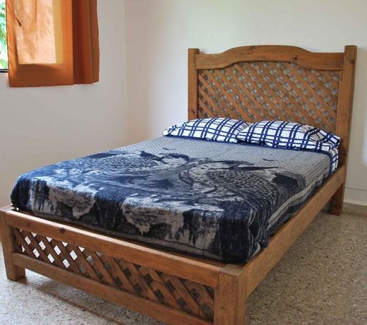 13 Cielos Hostel