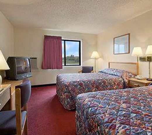 Super 8 by Wyndham Clear Lake