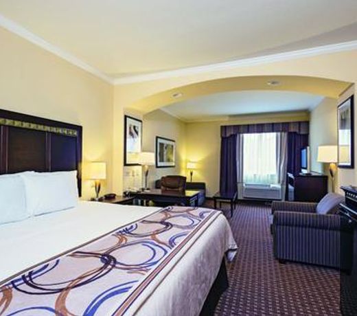 La Quinta by Wyndham Cleburne