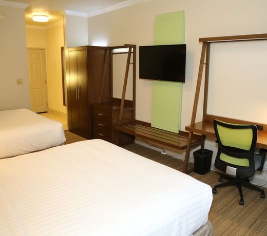 Holiday Inn Express Hotel & Suites Greenville, an IHG Hotel
