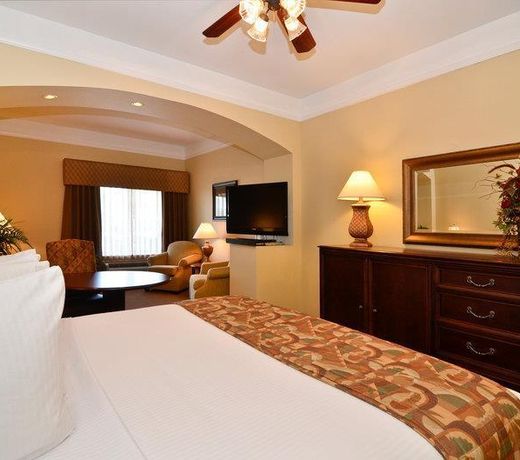 BEST WESTERN PLUS Monica Royale Inn & Suites