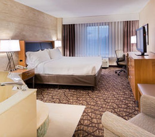 Holiday Inn Hotel & Suites Warren, an IHG Hotel
