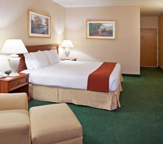 Holiday Inn Express Detroit-Warren/General Motors Technology Center, an IHG Hotel
