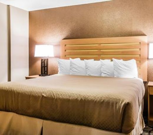 Quality Inn & Suites Warren - Detroit