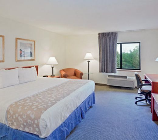 Quality Inn & Suites Warren - Detroit